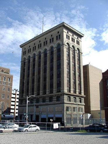 Detroit-Life-Bldg_2006.jpg